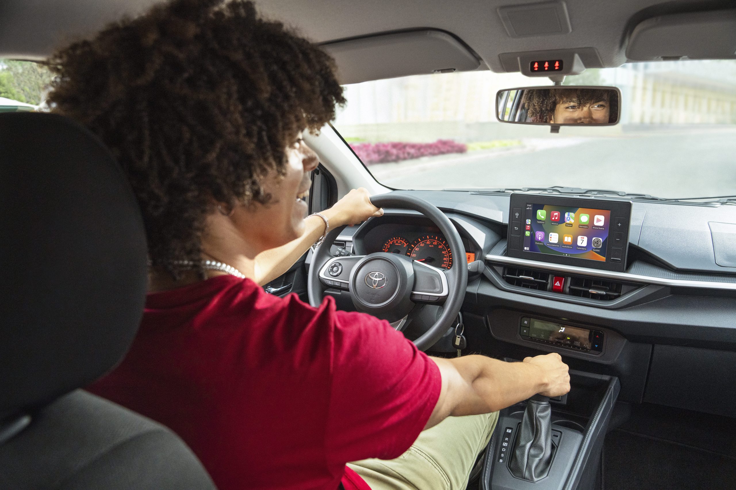 AGYA_TOYOTA_UTILITARIO_07